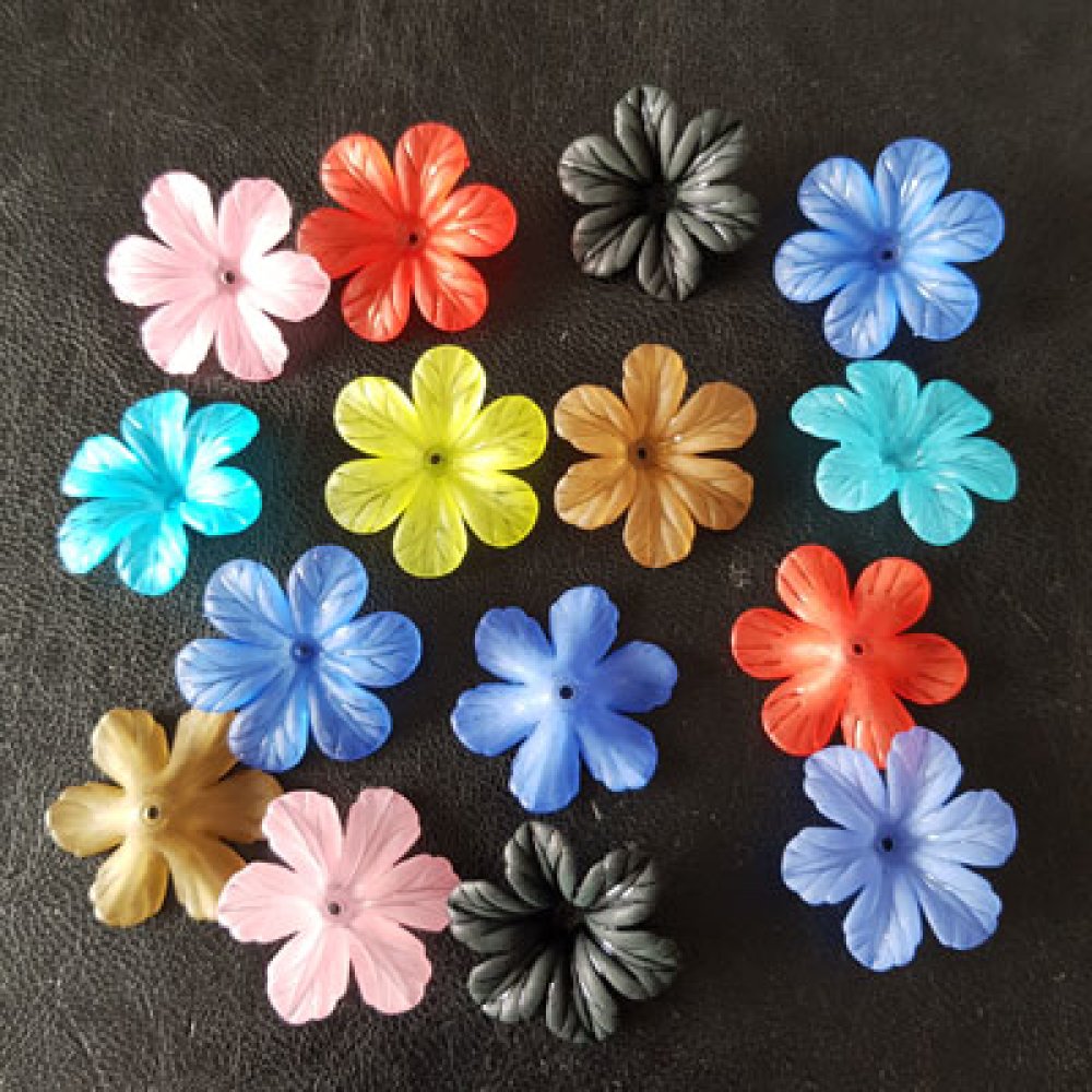 15 Fiori di marshmallow in lucite assortiti