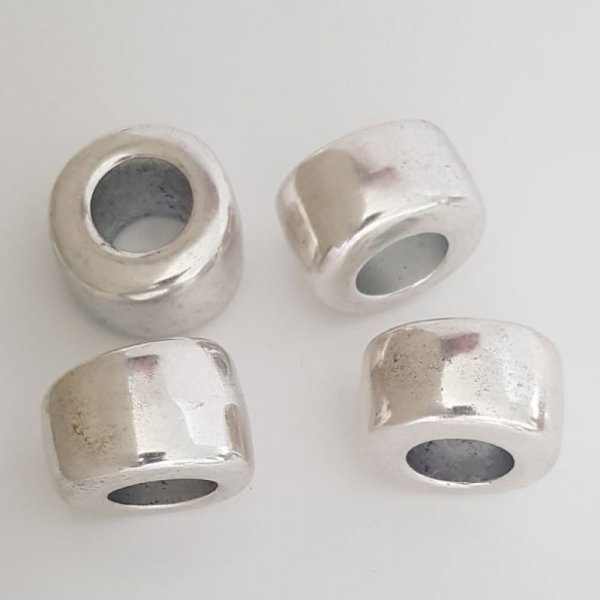 Anelli foulard CCB con foro grande N&deg;64