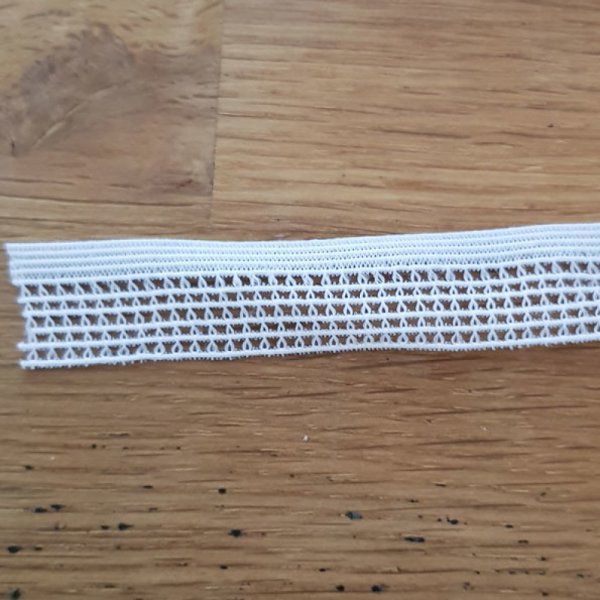 Al metro Fancy elastico bianco 15 mm.