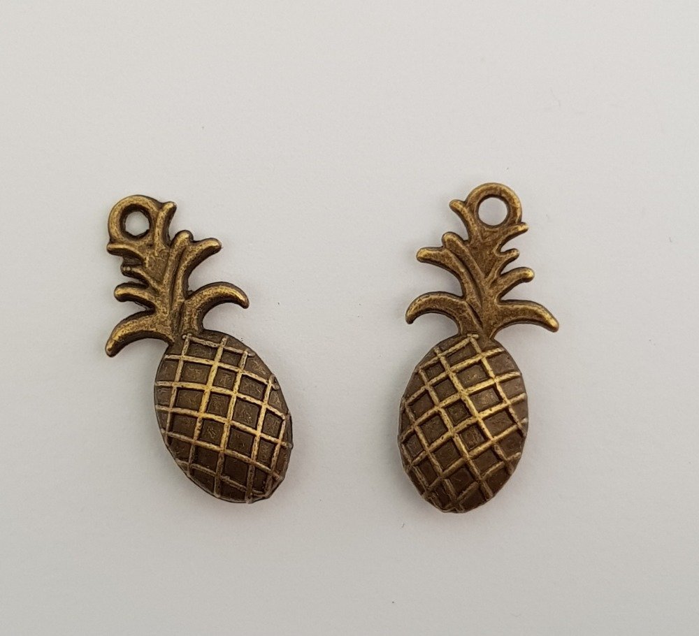 Ciondolo ananas N°01