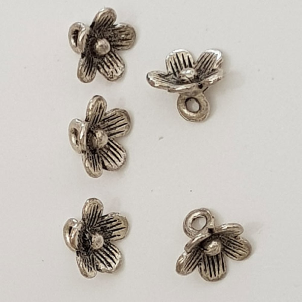 Charm floreale in metallo N°038 Argento