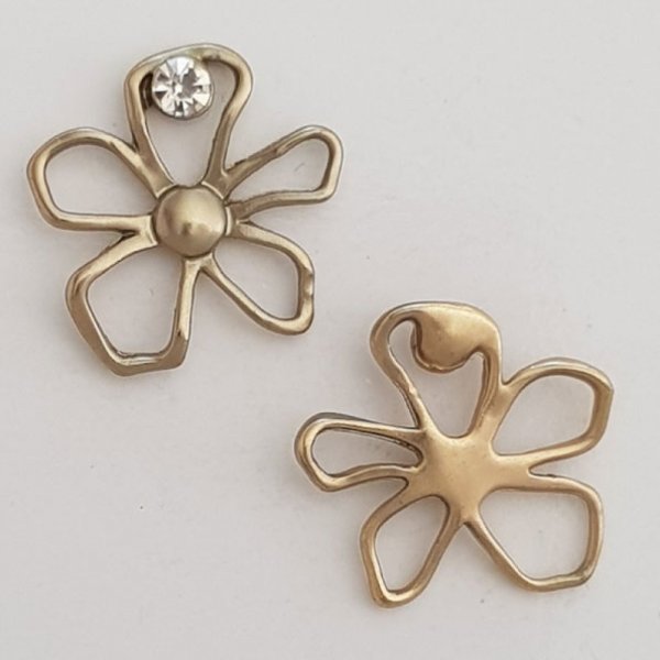 Charm floreale in metallo N&deg;057