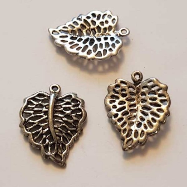 Breloque Fleur M&eacute;tal N&deg;140 Argent