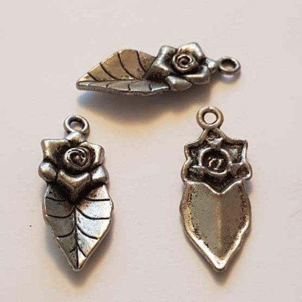 Breloque Fleur M&eacute;tal N&deg;148 Argent