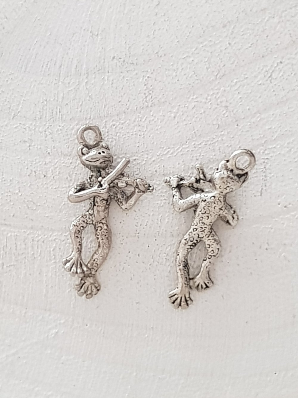 Ciondolo a forma di rana N&deg;05