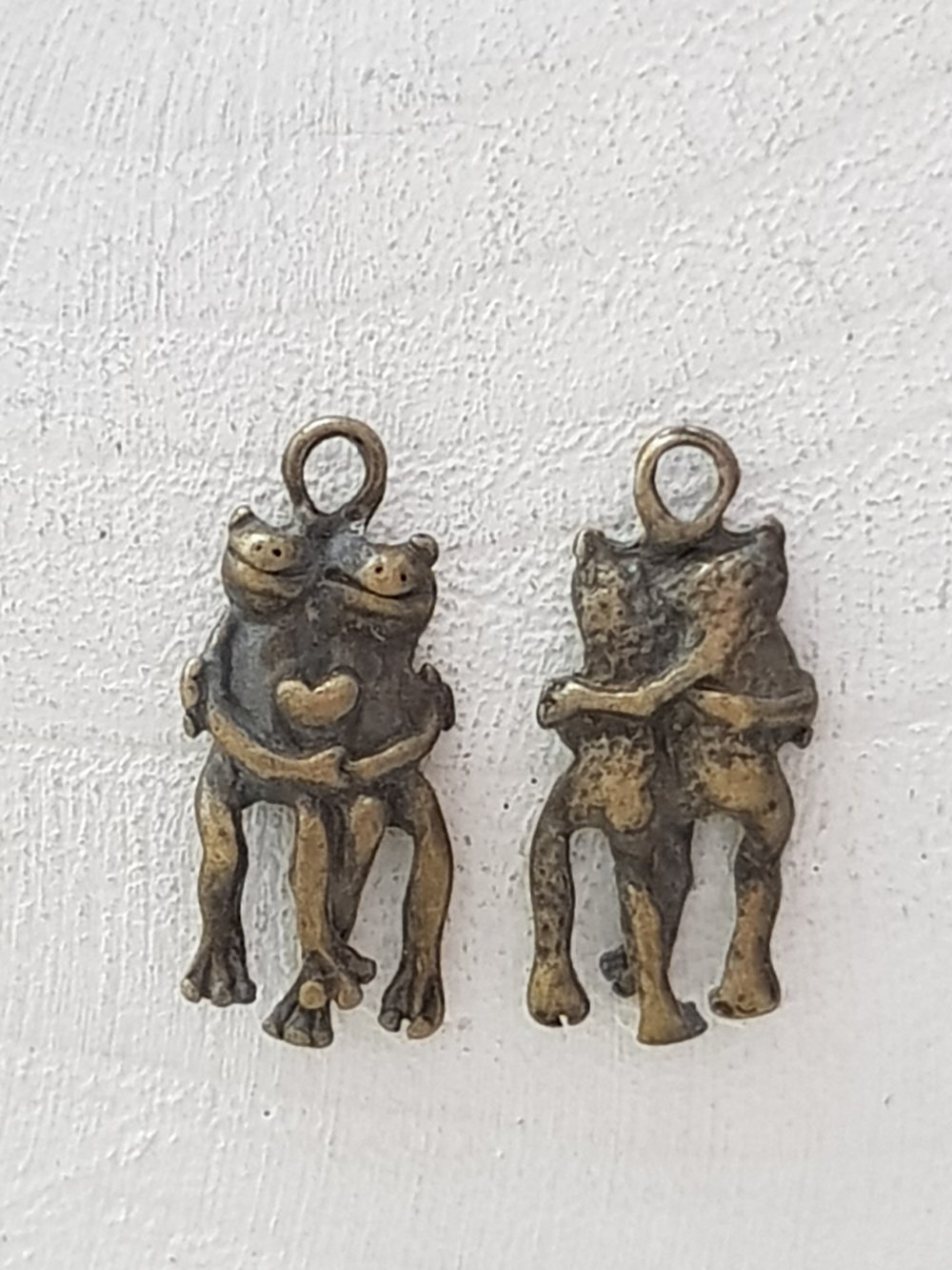 Ciondolo a forma di rana N&deg;08