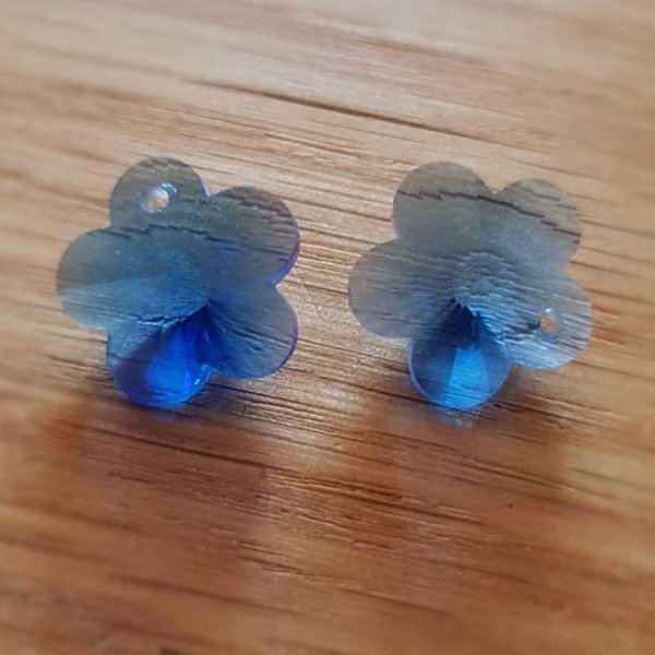 Ciondolo a forma di fiore in vetro sfaccettato N&deg;04-03