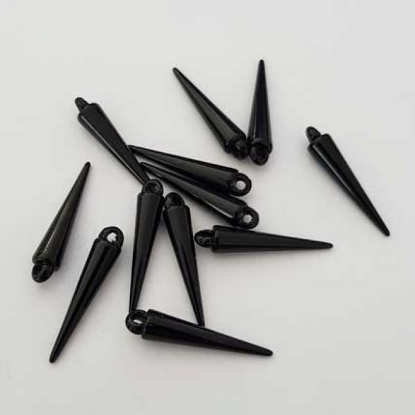 Breloque pic c&ocirc;ne clou noir 34 mm 01