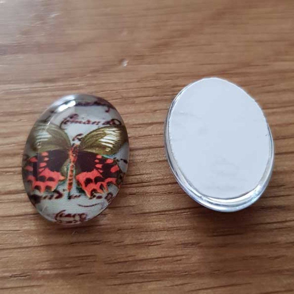 Cabochon ovale 13 x 18 mm Farfalla N°05