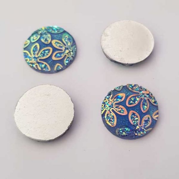 Cabochons N&deg;01 motif fleur r&eacute;sine 20 mm