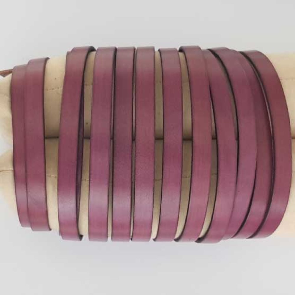 Pelle piatta prugna 10 mm per 20 cm liscia
