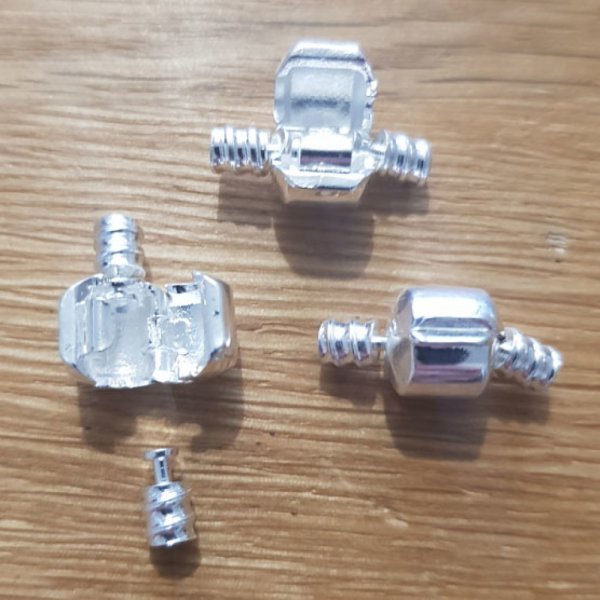 Clip di fissaggio completa N&deg;03