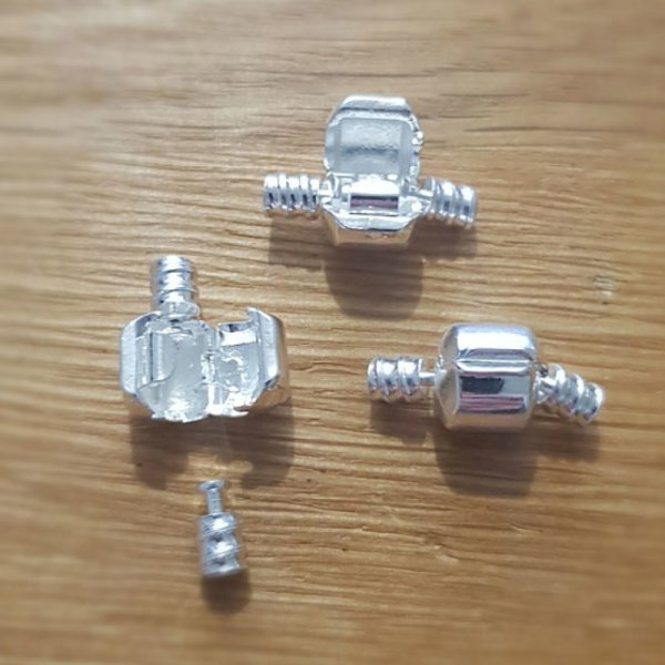 Clip di fissaggio completa N&deg;03