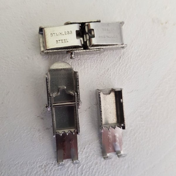 Clip per pelle larga 06 mm