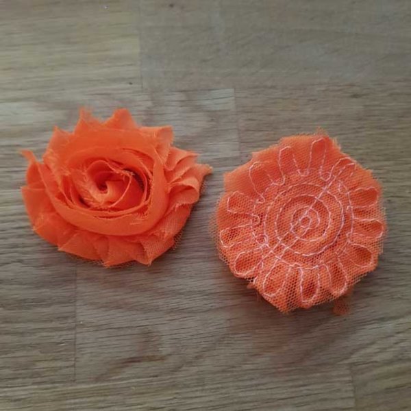 Fleur Tissus effiloch&eacute;e Fantaisie N&deg;50