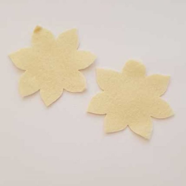 Jolie petite fleur en Feutrine 60 mm N&deg;07-11 x 2 pi&egrave;ces