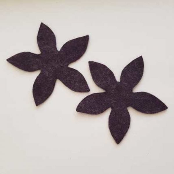 Jolie petite fleur en Feutrine 80 mm N&deg;17-02 x 2 pi&egrave;ces