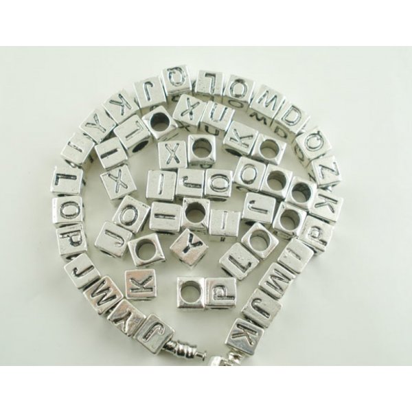 Perle carré charms alphabet N°01 lettre C métal argenté 7x7 mm