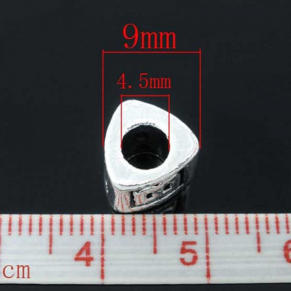 Perle triangle charms alphabet N&deg;02 lettre U m&eacute;tal argent&eacute; 8x9 mm