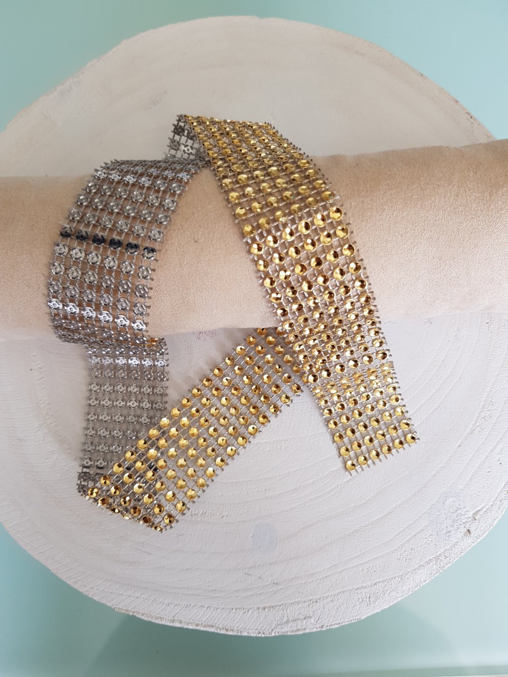 Nastro Strass N&deg;05 Oro per 0,50 cm.