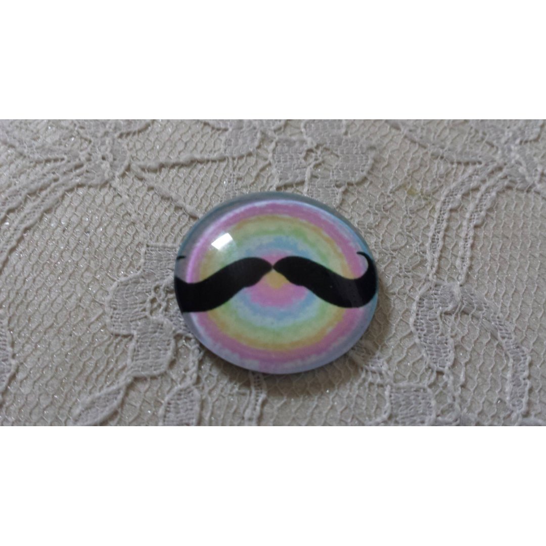 vetro cabochon rotondo 25 mm baffi 001 