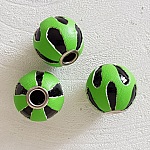 Perlina rotonda in pelle N°06 Verde