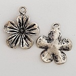 Charm floreale in metallo N°092 Argento