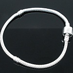 Bracciale europeo a clip 17 cm Chiusura liscia Argento placcato 925