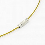 1 collana rigida in filo d'oro con chiusura a vite N°01