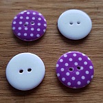 Bouton fantaisie à pois 22 mm Mauve