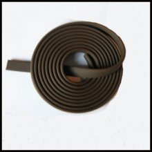 1 metro di corda piatta in Pvc 5,8 x 1,9 mm marrone