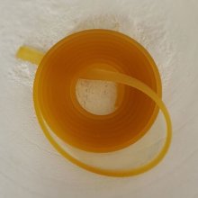 1 metro di cavo piatto in pvc 5,8 x 1,9 mm giallo scuro
