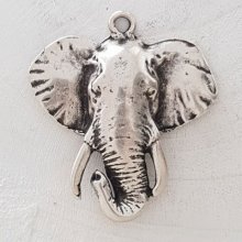 Ciondolo elefante N°08
