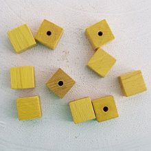 10 Perline di legno Cubo / Quadrato 10 mm Giallo