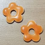 Fiore in metallo smaltato 20 mm arancione