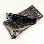 Etui pour lunettes de vue ou de soleil en cuir imprimé façon serpent