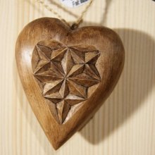 cuore intagliato in legno di tiglio, regalo di San Valentino, matrimonio in legno, intagliato a mano