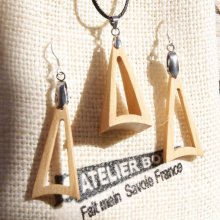Set di triangoli in legno di ciliegio, orecchini e pendenti fatti a mano