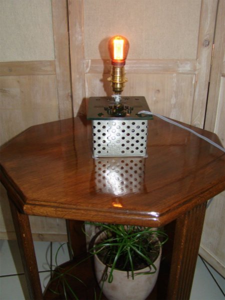 Lampada Steampunk del futuro retr&ograve;