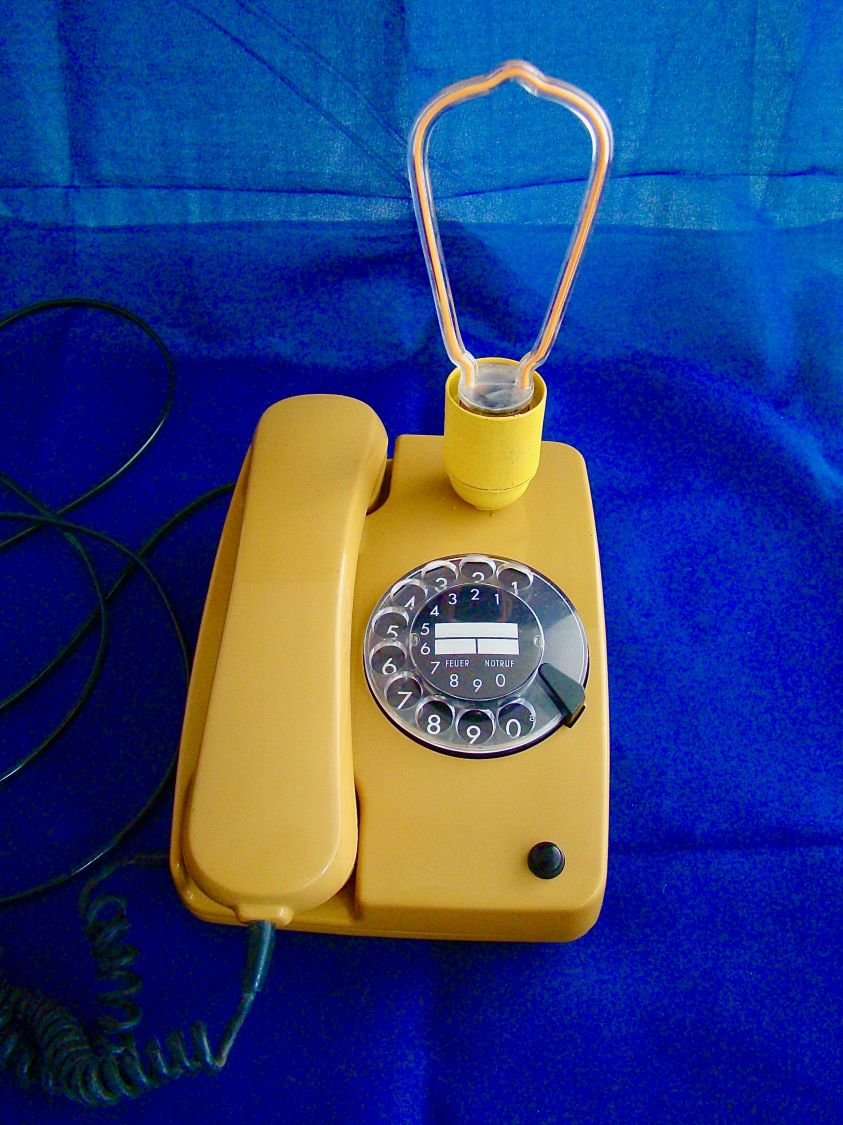 Lampada telefonica stile anni 80' Colonnello Mustard !