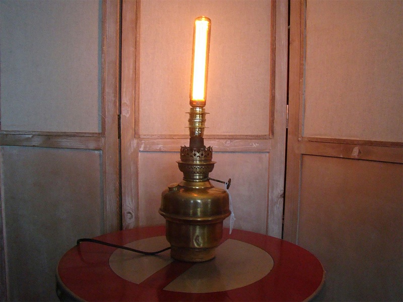 Lampada a paraffina in ottone stile EDISON 