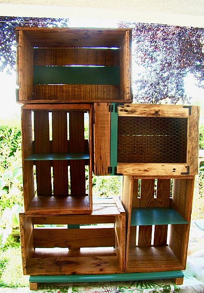 Meuble &eacute;tag&egrave;re modulable anciennes caisses marchande