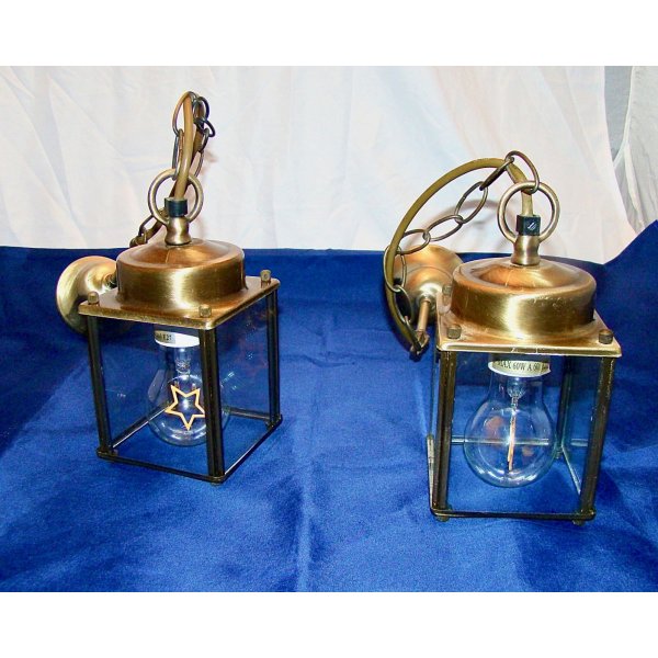 Petites lanterne &agrave; suspendre en cuivre