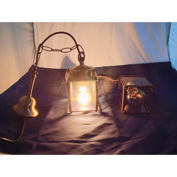 Petites lanterne &agrave; suspendre en cuivre