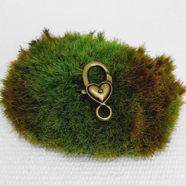 ciondolo portachiavi testa di cavallo colore bronzo e perla arancione e marrone fatto a mano