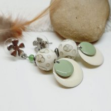 orecchini beige colori alla moda e verde mandorla con perline fatte a mano 
