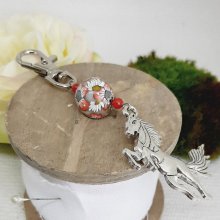portachiavi in argento con ciondolo a forma di cavallo e splendida perla rossa e bianca fatta a mano e perla colorata rosa e verde di design
