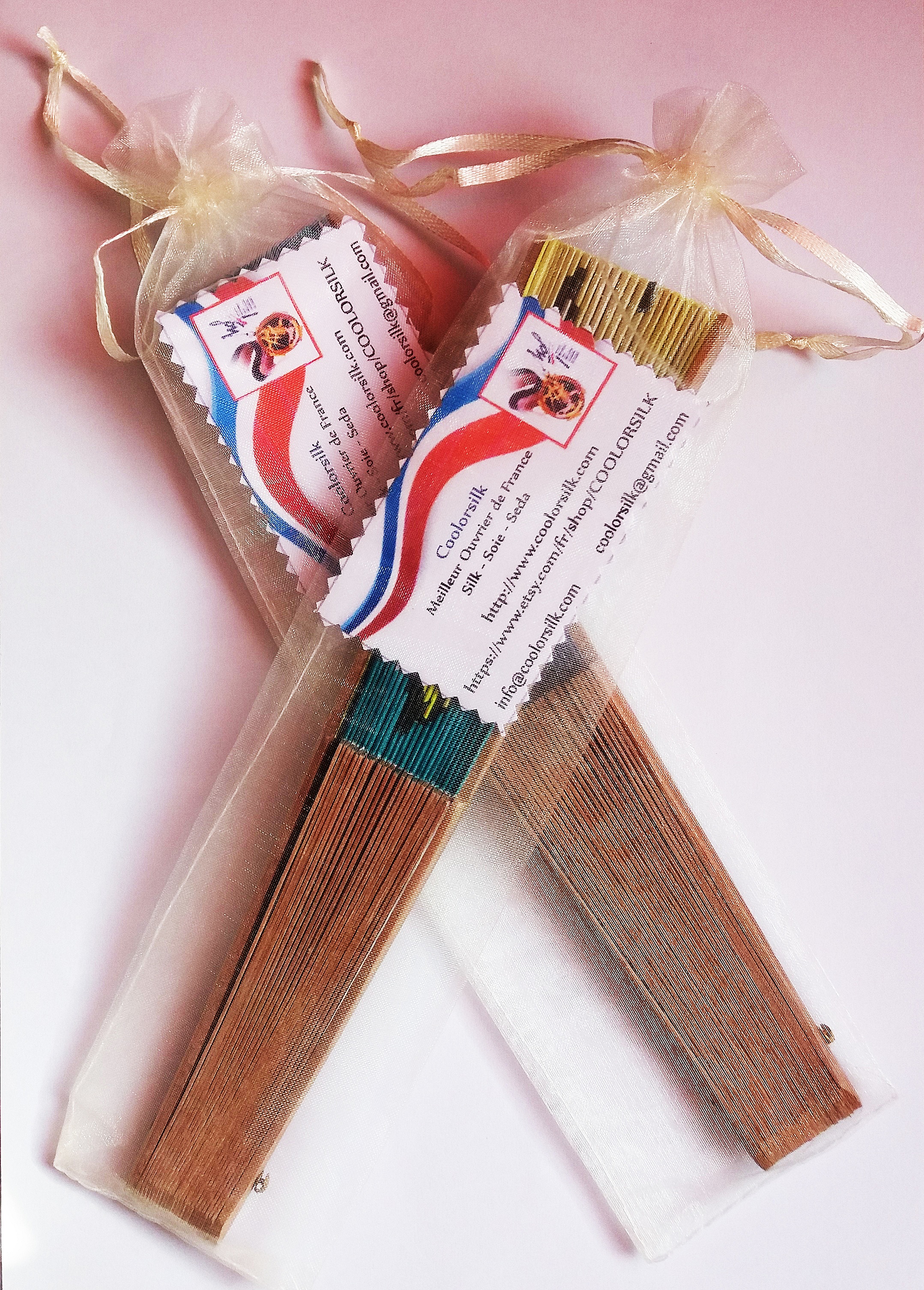 Eventail personnalis&eacute; en coton peint &agrave; la main