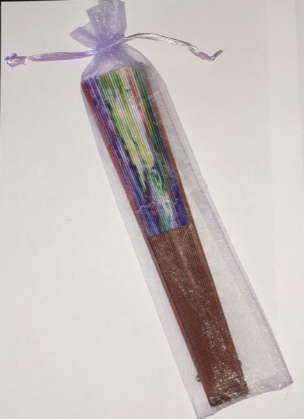 Ventaglio in raso disegnato e dipinto a mano "Aurora