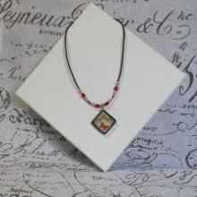 Collier Femme en Ardoise Motif Papillon Rouge Style Vintage